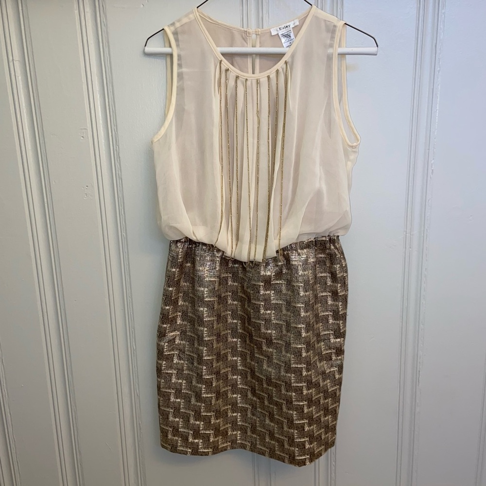 NWT Esley Gold and Ivory Cocktail Dress Women’s M Gold Faux-Necklace Accents